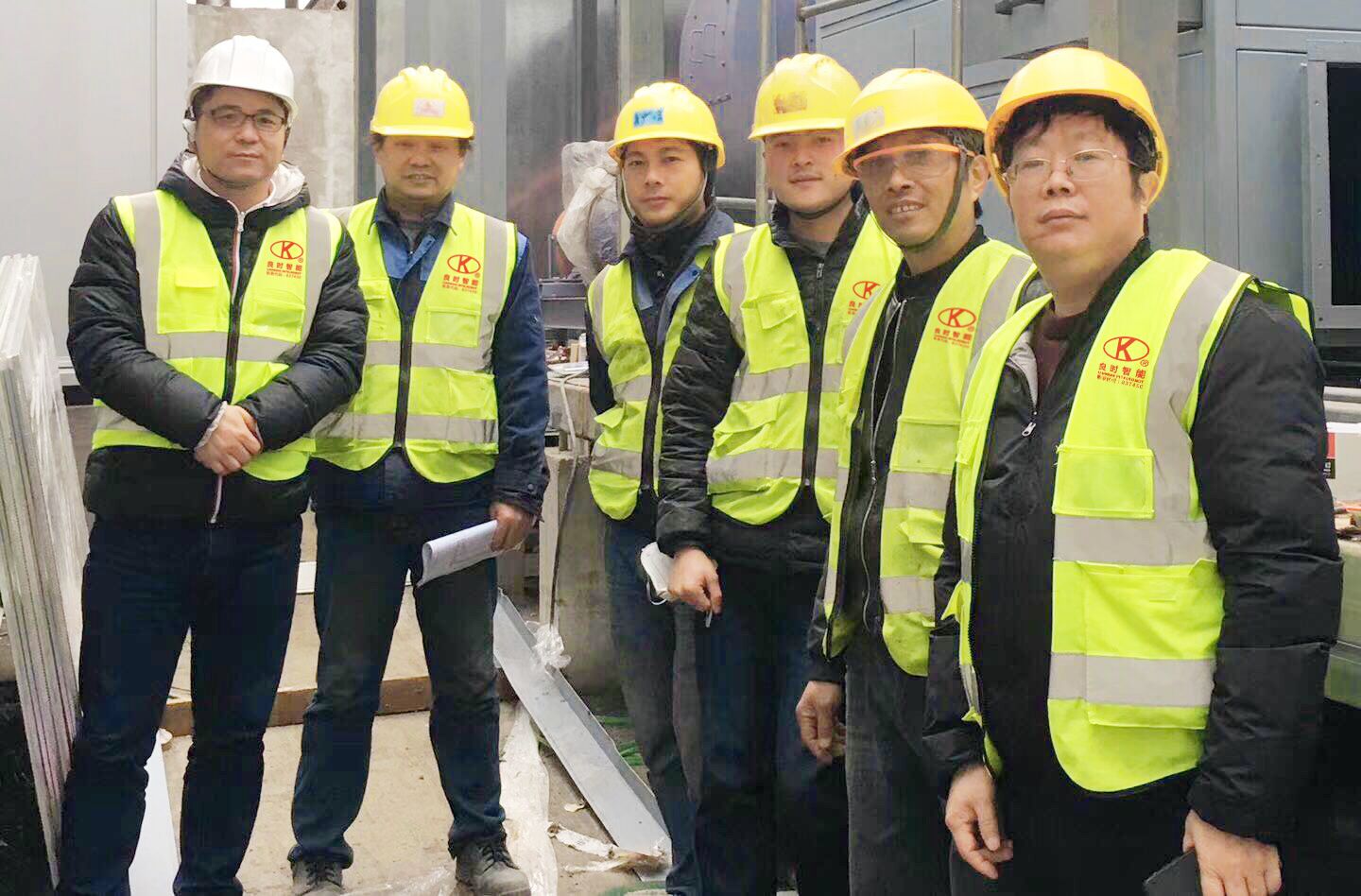 良时精神|向良时智能奋战在一线的安装施工人员致敬!